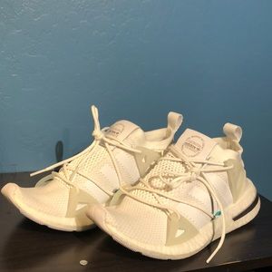 Adidas Arkyn white